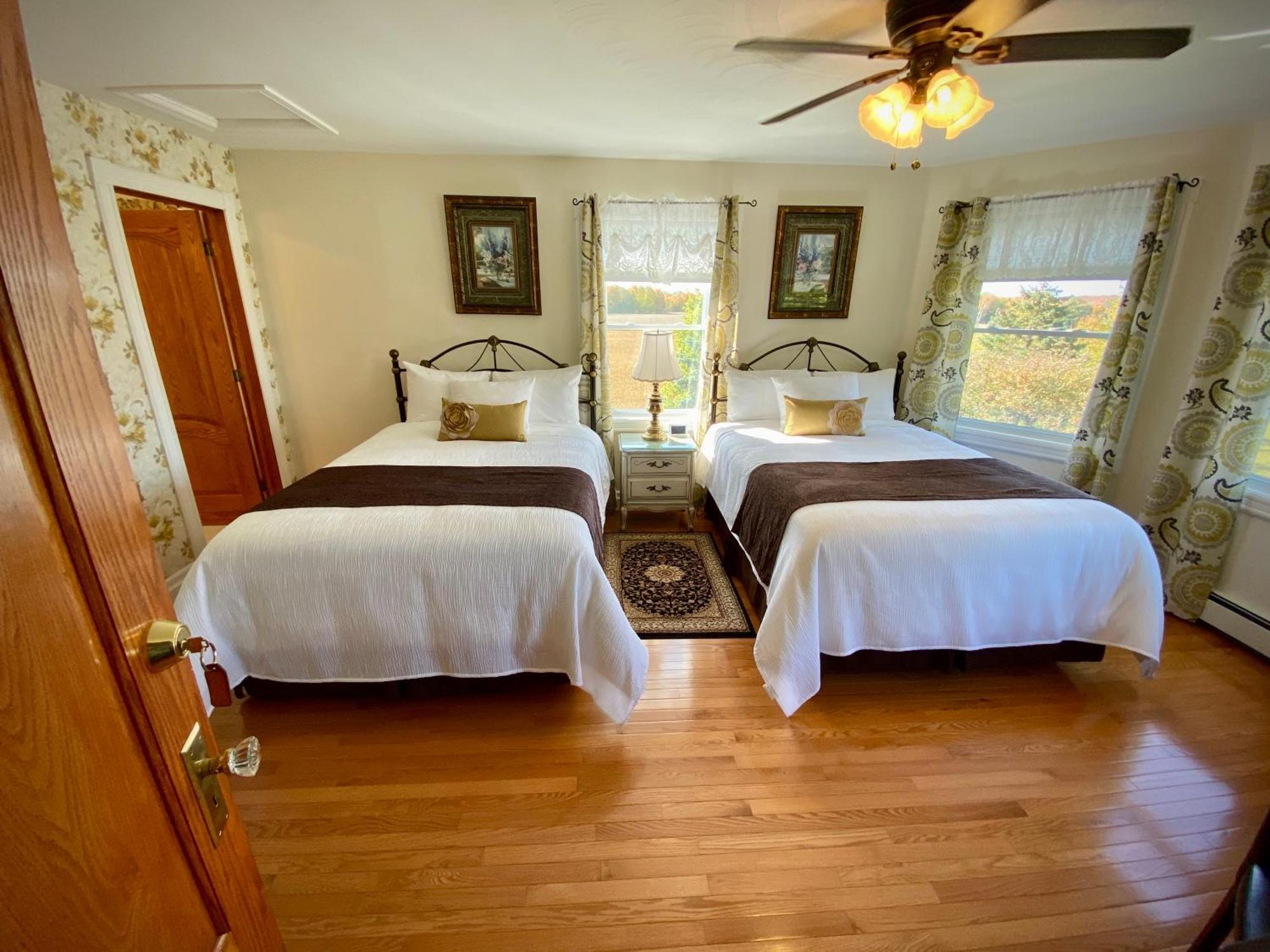 Twin Peaks B&B Mindemoya Szoba fotó